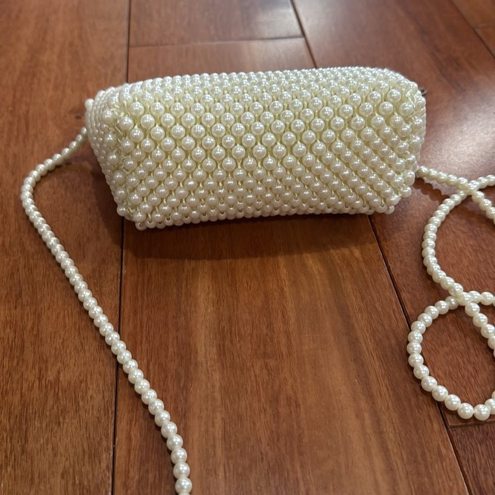 Beaded White Crossbody‎ Bag - Picture 5 of 8